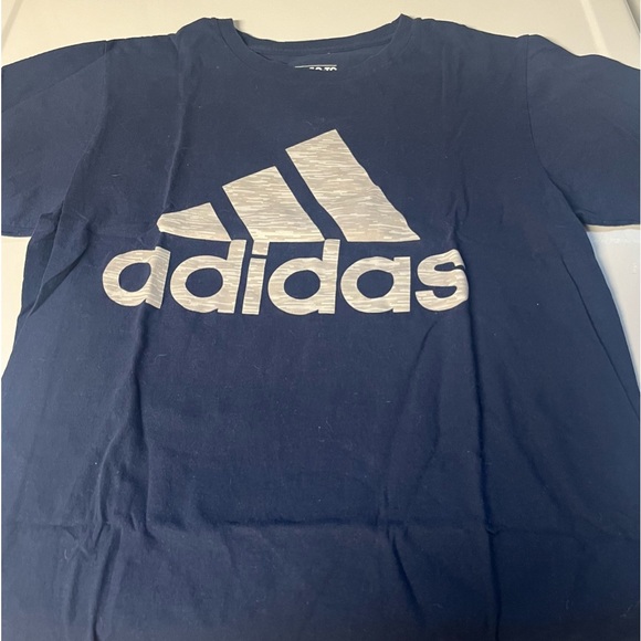 4 ADIDAS boys medium and small T-shirts - 4/$30 - Picture 3 of 6